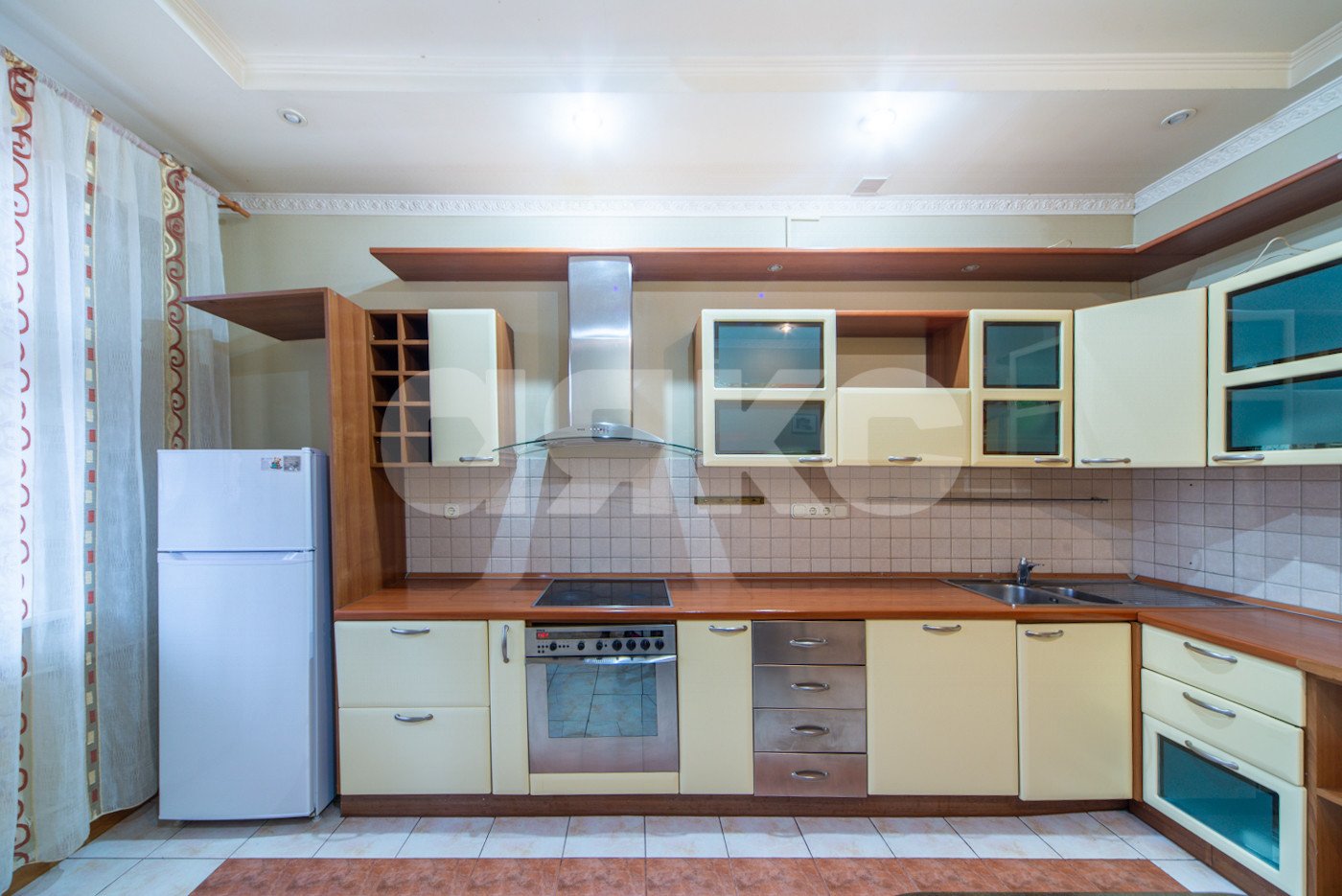 Фото №9: 4-комнатная квартира <span class="whitespace-nowrap">142 м²</span>, <span class="whitespace-nowrap">3/4 эт.</span> - Москва, Центральный административный округ, р. Таганский, пер. 2-й Сыромятнический, 10