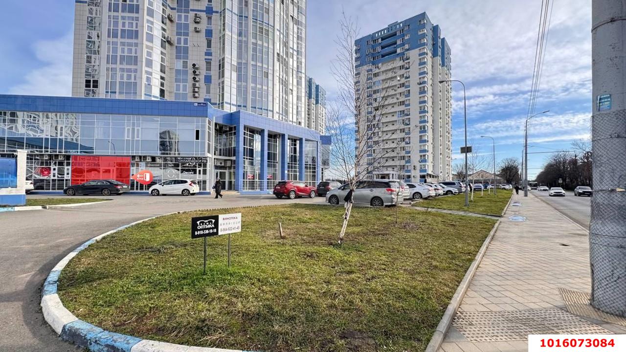 Фото №1: Торговое помещение 139 м² - Краснодар, мкр. Западный внутригородской округ, ул. Шоссе Нефтяников, 18