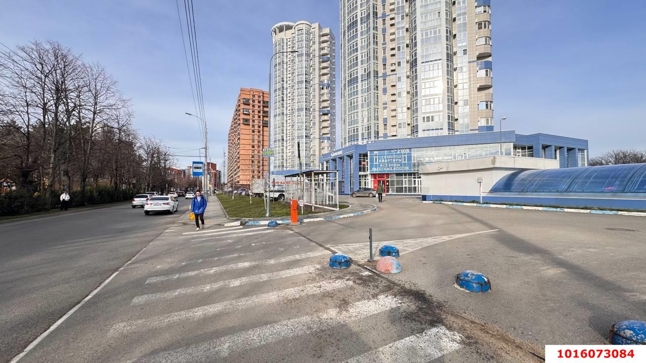 Фото №3: Торговое помещение 139 м² - Краснодар, мкр. Западный внутригородской округ, ул. Шоссе Нефтяников, 18