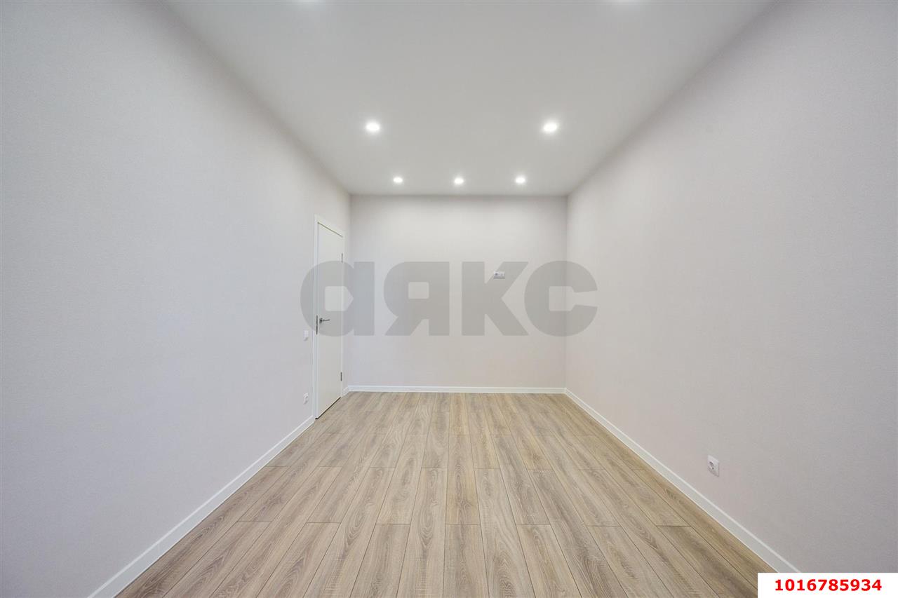 Фото №8: 2-комнатная квартира 63 м² - Краснодар, Карасунский внутригородской округ, Камвольно-суконный Комбинат, мкр. ЖК Урал, ул. Уральская, 87/7