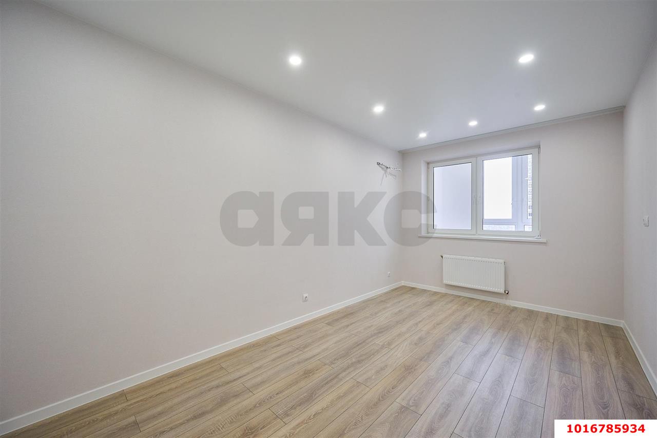 Фото №7: 2-комнатная квартира 63 м² - Краснодар, Карасунский внутригородской округ, Камвольно-суконный Комбинат, мкр. ЖК Урал, ул. Уральская, 87/7