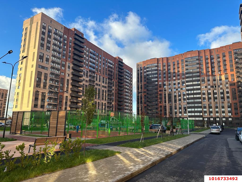 Фото №1: 1-комнатная квартира 35 м² - Краснодар, Карасунский внутригородской округ, мкр. ЖК Смородина, ул. имени Владимира Жириновского, 1к1