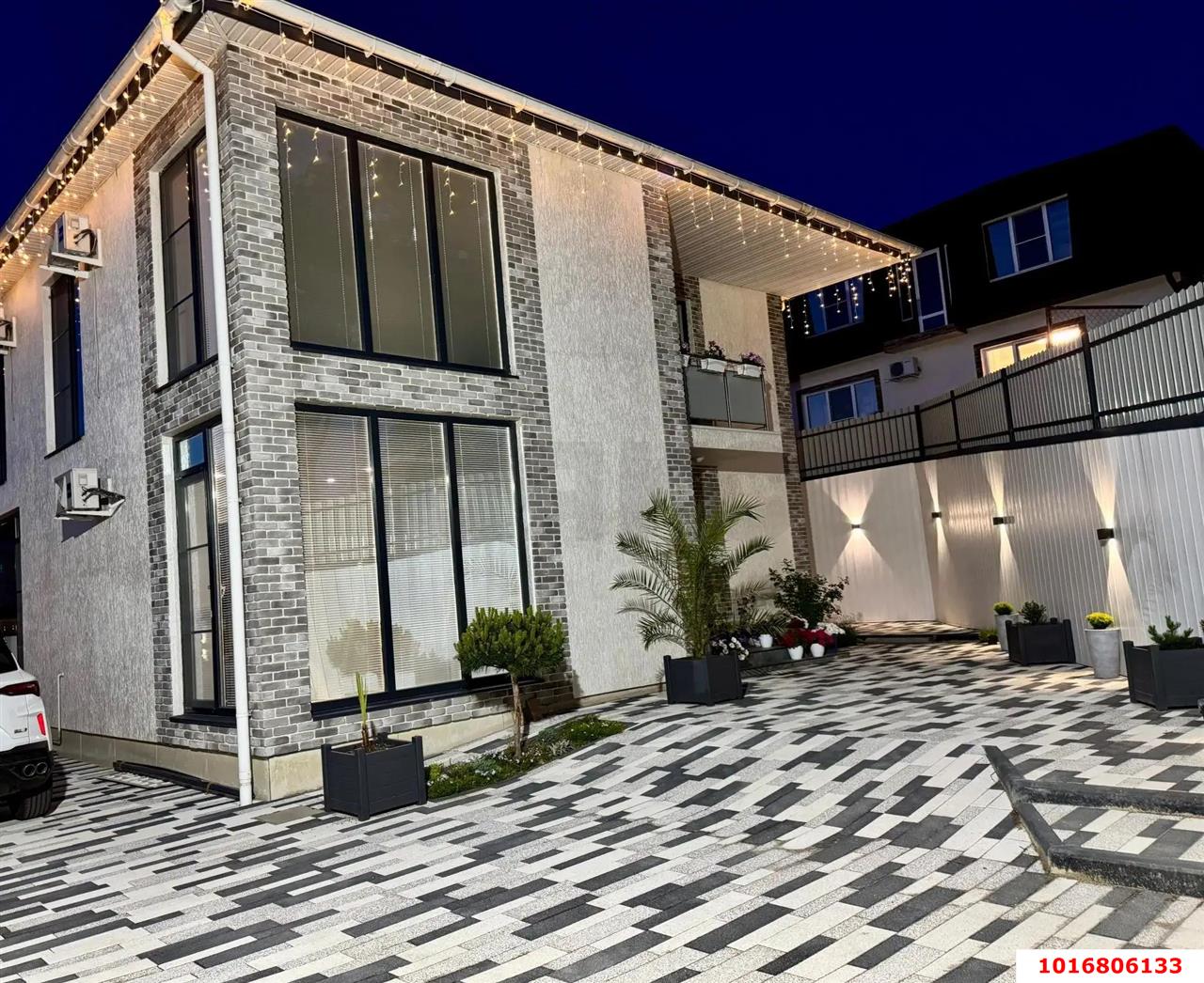 Фото №1: Дом 192 м² + 3.5 сот. - Сочи, Центральный, мкр. Завокзальный, ул. Пионерская, 130Б