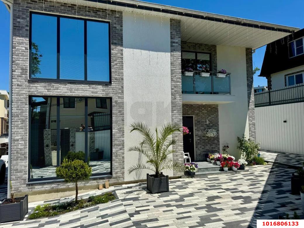 Фото №2: Дом 192 м² + 3.5 сот. - Сочи, Центральный, мкр. Завокзальный, ул. Пионерская, 130Б