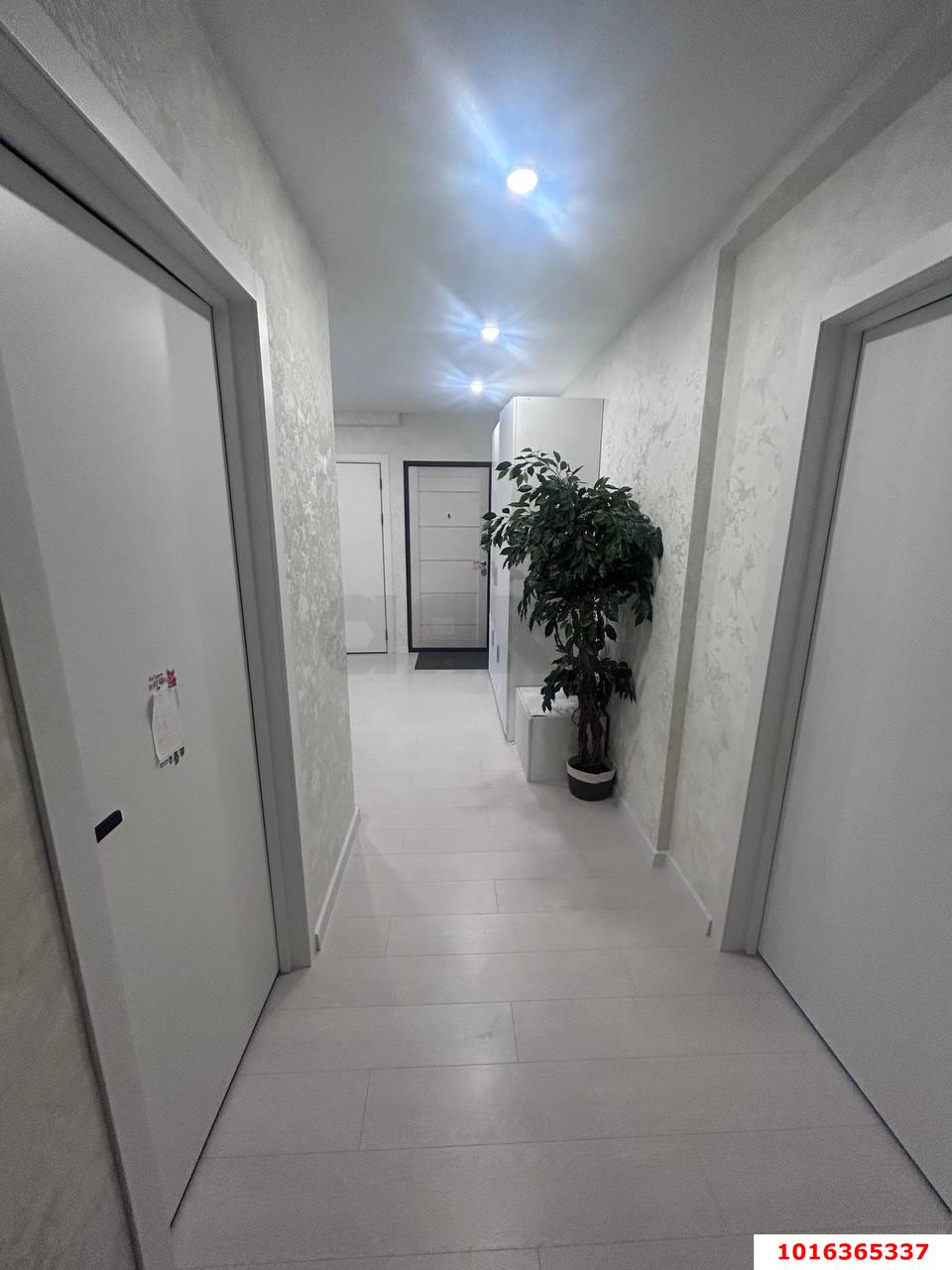 Фото №8: 3-комнатная квартира 71 м² - Краснодар, Западный внутригородской округ, мкр. Юбилейный, ул. Рождественская набережная, 11