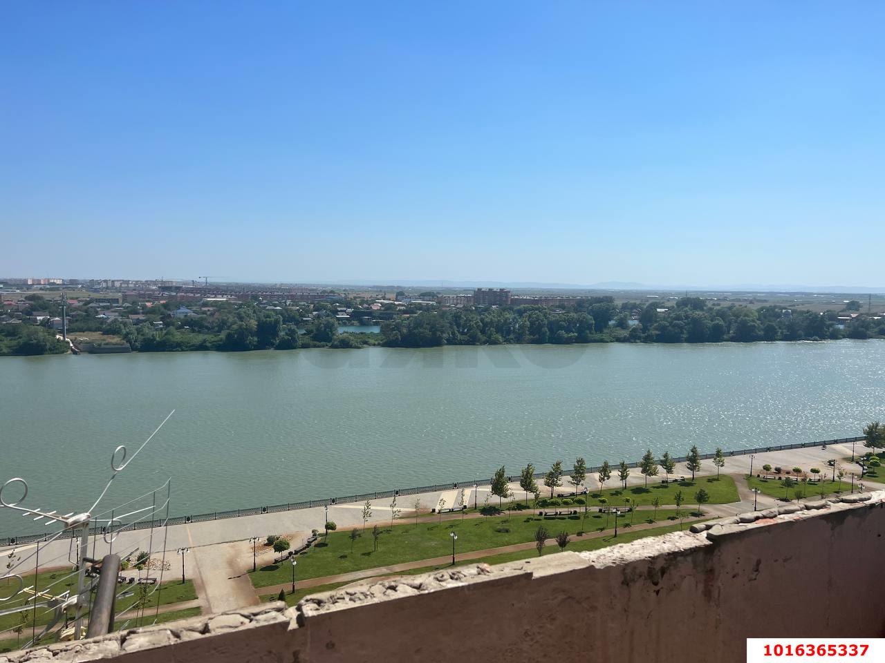 Фото №10: 3-комнатная квартира 71 м² - Краснодар, Западный внутригородской округ, мкр. Юбилейный, ул. Рождественская набережная, 11