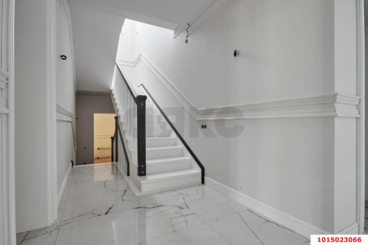 Фото №12: Дом 800 м² + 15.29 сот. - Краснодар, Прикубанский внутригородской округ, мкр. Немецкая Деревня, ул. Берлинская, 18