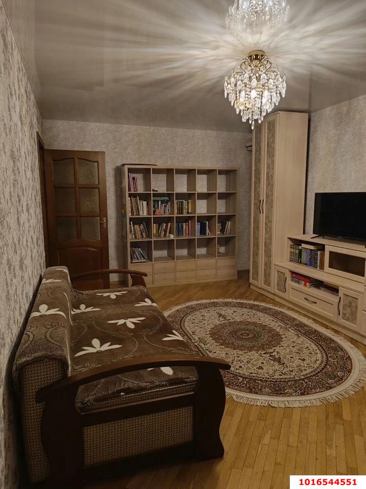 Фото №3: 2-комнатная квартира 64 м² - Краснодар, Западный внутригородской округ, мкр. Юбилейный, ул. Думенко, 33