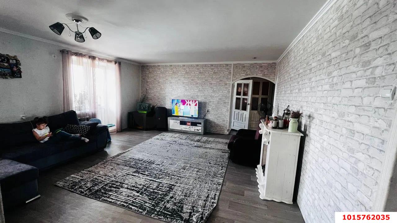 Фото №2: 4-комнатная квартира 98 м² - Динская, ул. Красноармейская, 52А