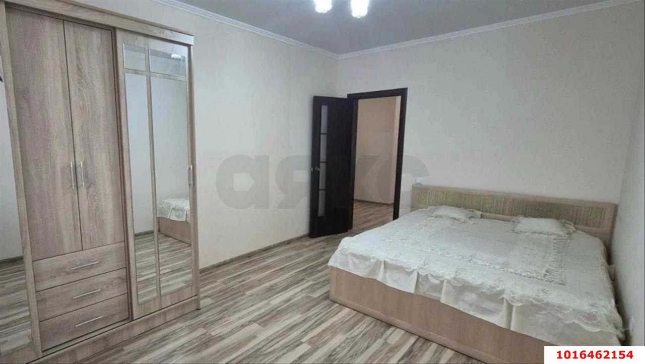 Фото №1: 2-комнатная квартира 63 м² - Краснодар, Прикубанский внутригородской округ, Завод Радиоизмерительных Приборов, мкр. имени Петра Метальникова, ул. Петра Метальникова, 3/1к1