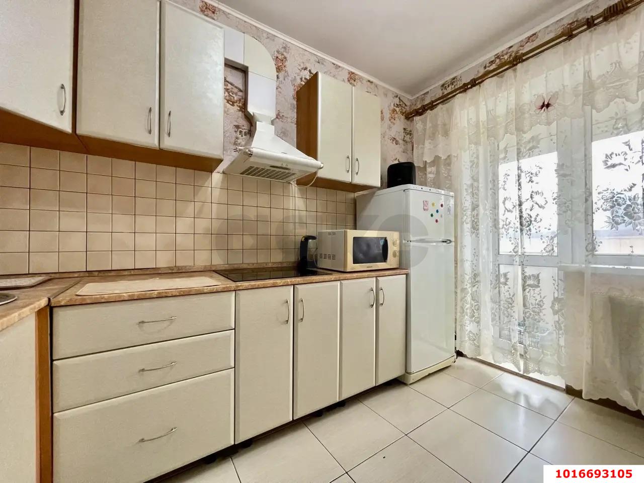 Фото №1: 2-комнатная квартира 54 м² - Краснодар, Центральный внутригородской округ, мкр. Дубинка, ул. Ковтюха, 109/3