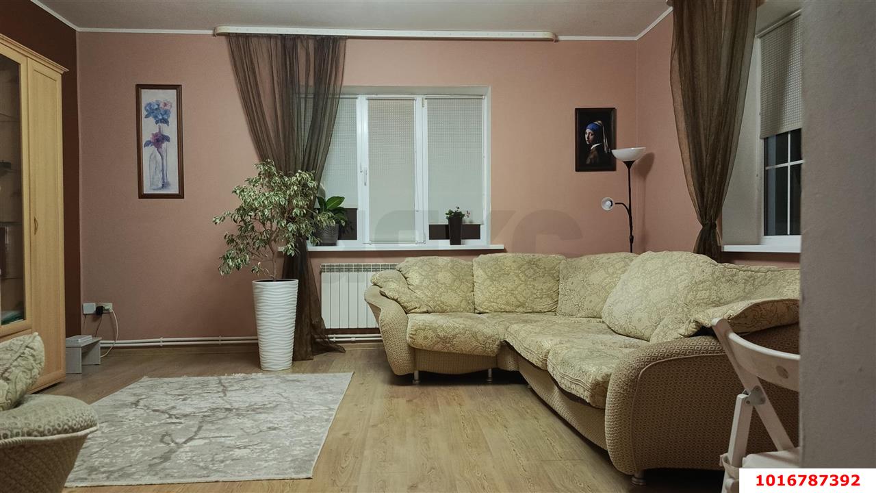 Фото №2: Дом 80 м² + 4.5 сот. - Усть-Лабинск, мкр. Вольная, ул. Чкалова, 179