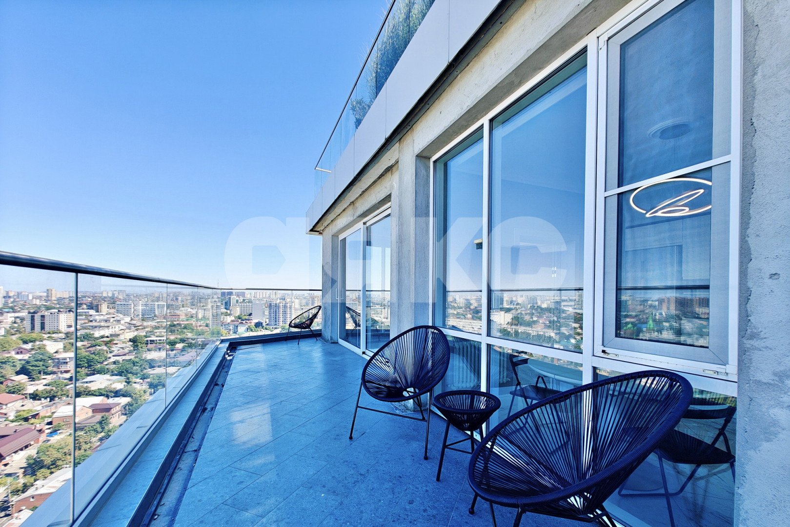 Фото №5: 4-комнатная квартира 220 м² - Краснодар, Западный внутригородской округ, Центральный, Центральный внутригородской округ, мкр. жилой комплекс Адмирал, ул. Кубанская набережная, 39