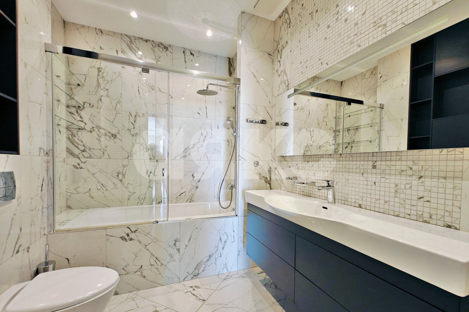 Фото №19: 4-комнатная квартира 220 м² - Краснодар, Западный внутригородской округ, Центральный, Центральный внутригородской округ, мкр. жилой комплекс Адмирал, ул. Кубанская набережная, 39