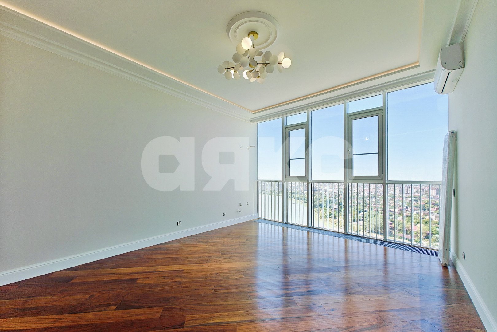 Фото №18: 4-комнатная квартира 220 м² - Краснодар, Западный внутригородской округ, Центральный, Центральный внутригородской округ, мкр. жилой комплекс Адмирал, ул. Кубанская набережная, 39