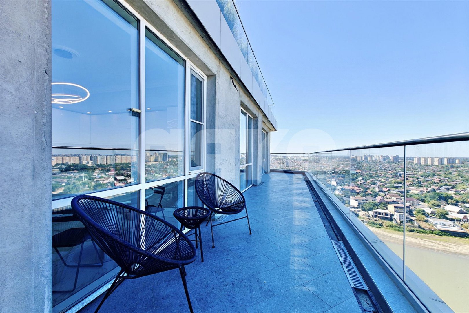 Фото №4: 4-комнатная квартира 220 м² - Краснодар, Центральный внутригородской округ, Западный внутригородской округ, жилой комплекс Адмирал, мкр. Центральный, ул. Кубанская набережная, 39