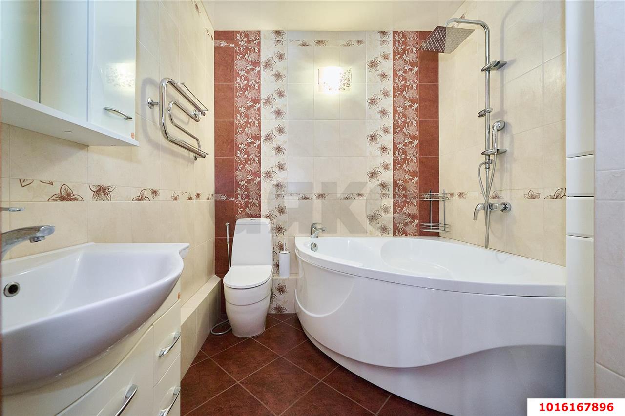 Фото №24: 3-комнатная квартира 126 м² - Краснодар, Центральный внутригородской округ, мкр. Центральный, ул. Ломоносова, 97