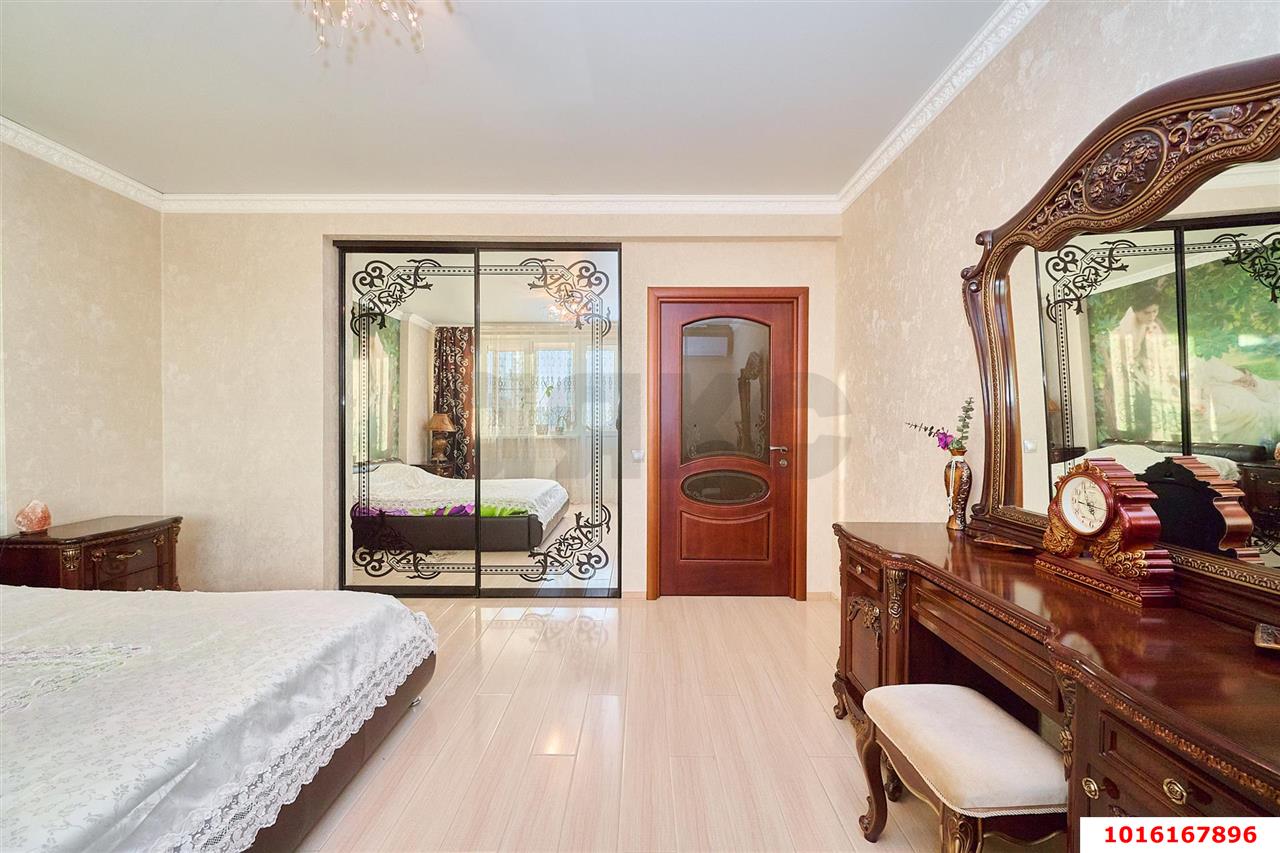 Фото №11: 3-комнатная квартира 126 м² - Краснодар, Центральный внутригородской округ, мкр. Центральный, ул. Ломоносова, 97