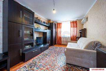 Фото №1: 2-комнатная квартира 64 м² - Краснодар, мкр. Военный городок № 109, ул. Кореновская, 73