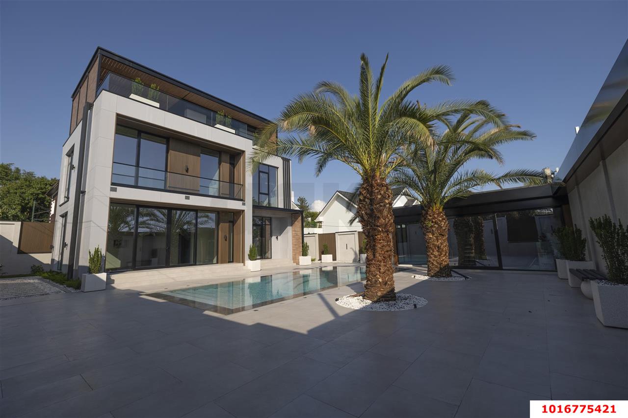 Фото №1: Дом 450 м² + 5.65 сот. - Верхневесёлое, р. Адлерский, ул. Блинова, 31/2