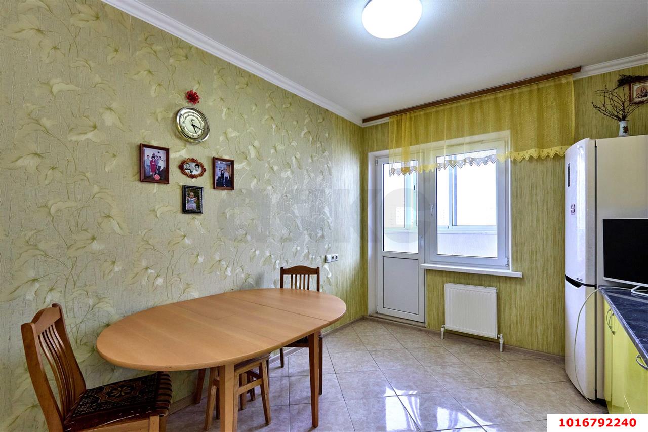 Фото №2: 3-комнатная квартира 81 м² - Краснодар, Прикубанский внутригородской округ, мкр. Московский, ул. им. Артюшкова В.Д., 3