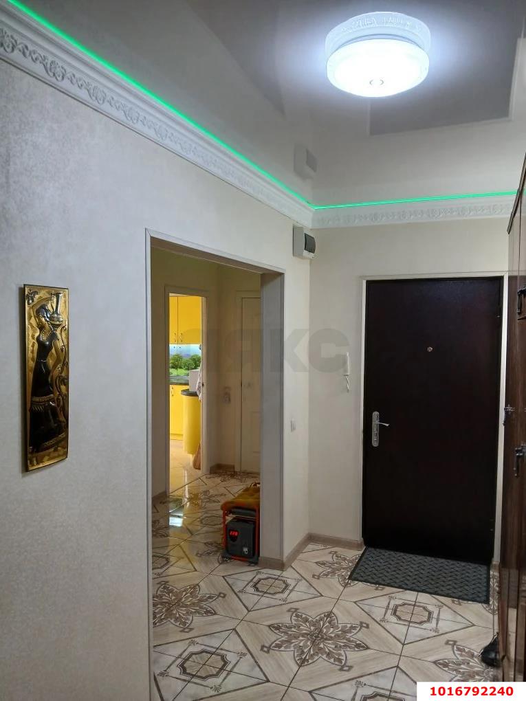 Фото №9: 3-комнатная квартира 81 м² - Краснодар, Прикубанский внутригородской округ, мкр. Московский, ул. им. Артюшкова В.Д., 3