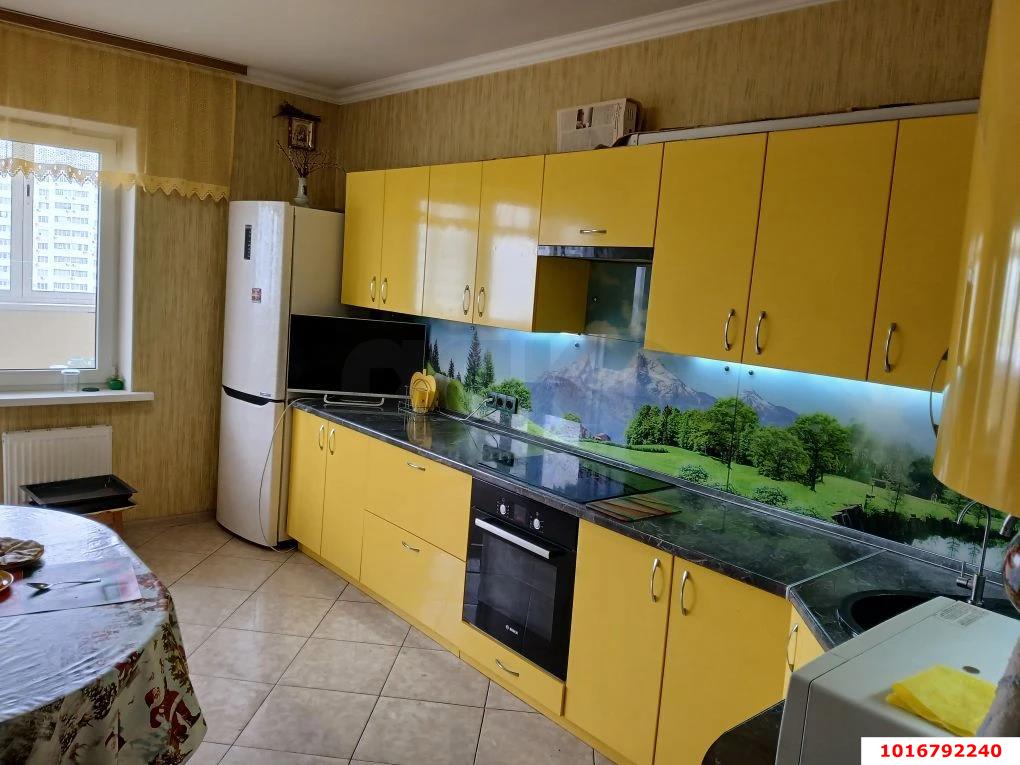 Фото №2: 3-комнатная квартира 81 м² - Краснодар, Прикубанский внутригородской округ, мкр. Московский, ул. им. Артюшкова В.Д., 3