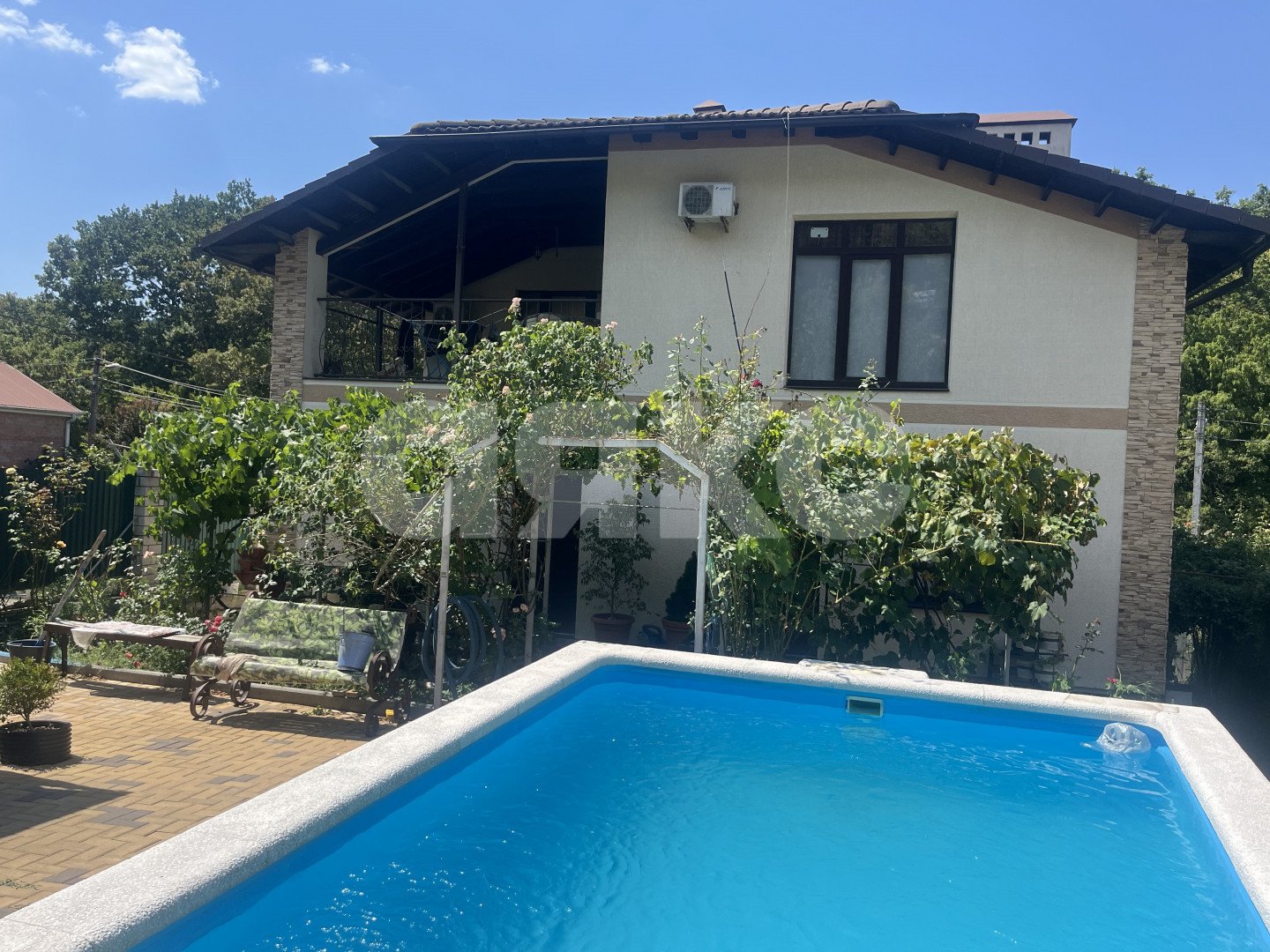 Фото №1: Дом 400 м² + 4.7 сот. - Широкая Щель, сектор № 10, снт Садовод, ул. Дачная, 24