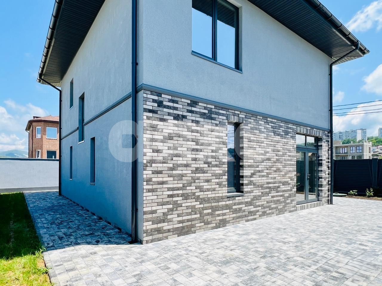 Фото №3: Коттедж 160 м² + 3.2 сот. - Геленджик, мкр. Голубая Бухта, ул. Кипарисовая, 15