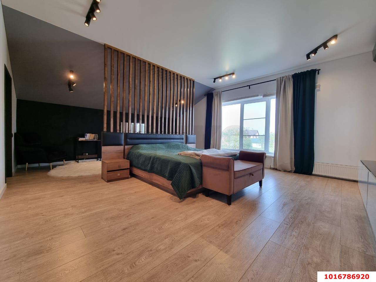 Фото №1: Дом 222 м² + 4 сот. - Российский, мкр. Прикубанский внутригородской округ, ул. Каспийская, 1/3