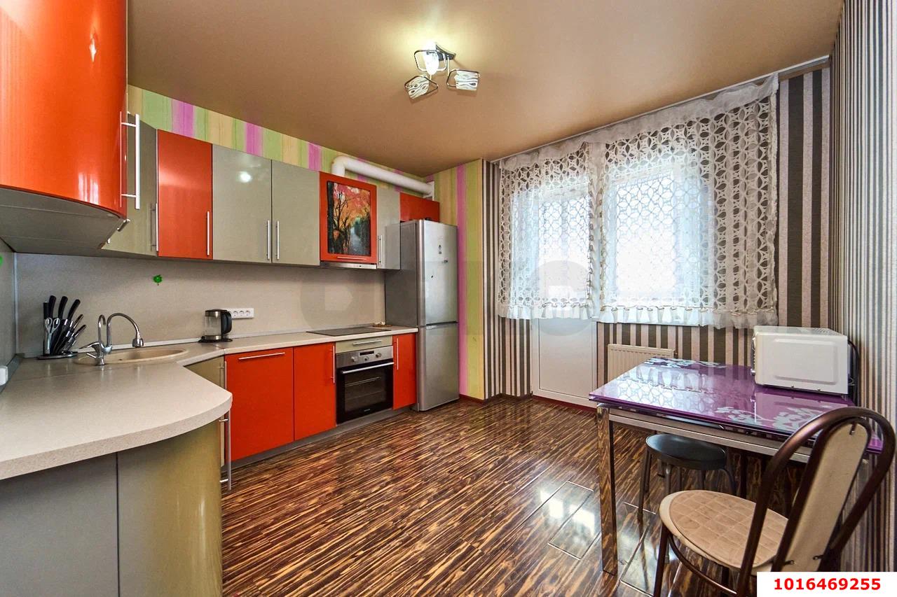 Фото №1: 1-комнатная квартира 51 м² - Краснодар, жилой комплекс Достоевский, Прикубанский внутригородской округ, мкр. 40 лет Победы, ул. Достоевского, 84