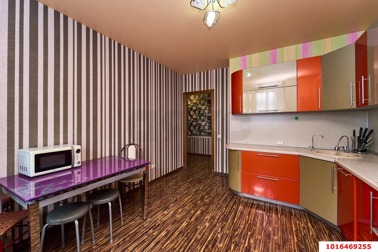 Фото №2: 1-комнатная квартира 51 м² - Краснодар, жилой комплекс Достоевский, Прикубанский внутригородской округ, мкр. 40 лет Победы, ул. Достоевского, 84