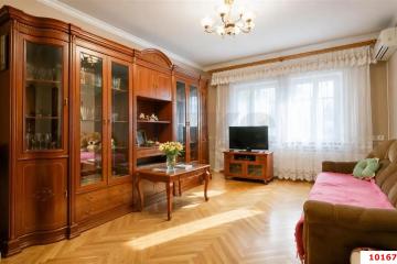 Фото №1: 3-комнатная квартира <span class="whitespace-nowrap">62 м²</span>, <span class="whitespace-nowrap">4/5 эт.</span> - Краснодар, мкр. Юбилейный, ул. имени Калинина, 13к41