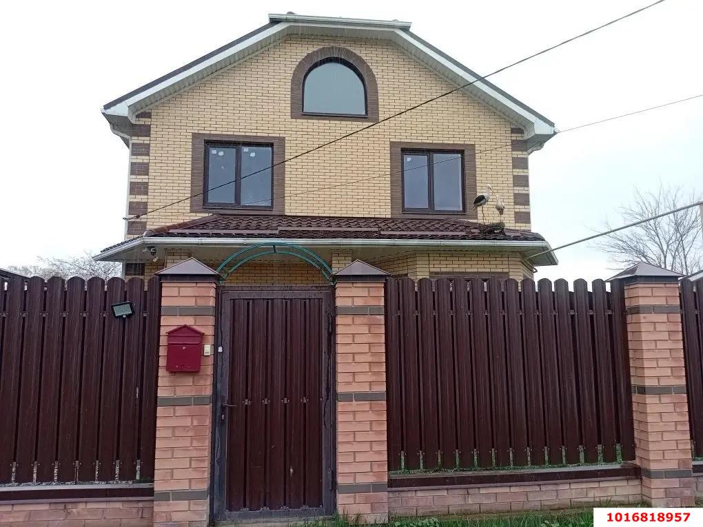 Фото №1: Дом 142 м² + 6 сот. - Афипский, ул. Революционная, 74А