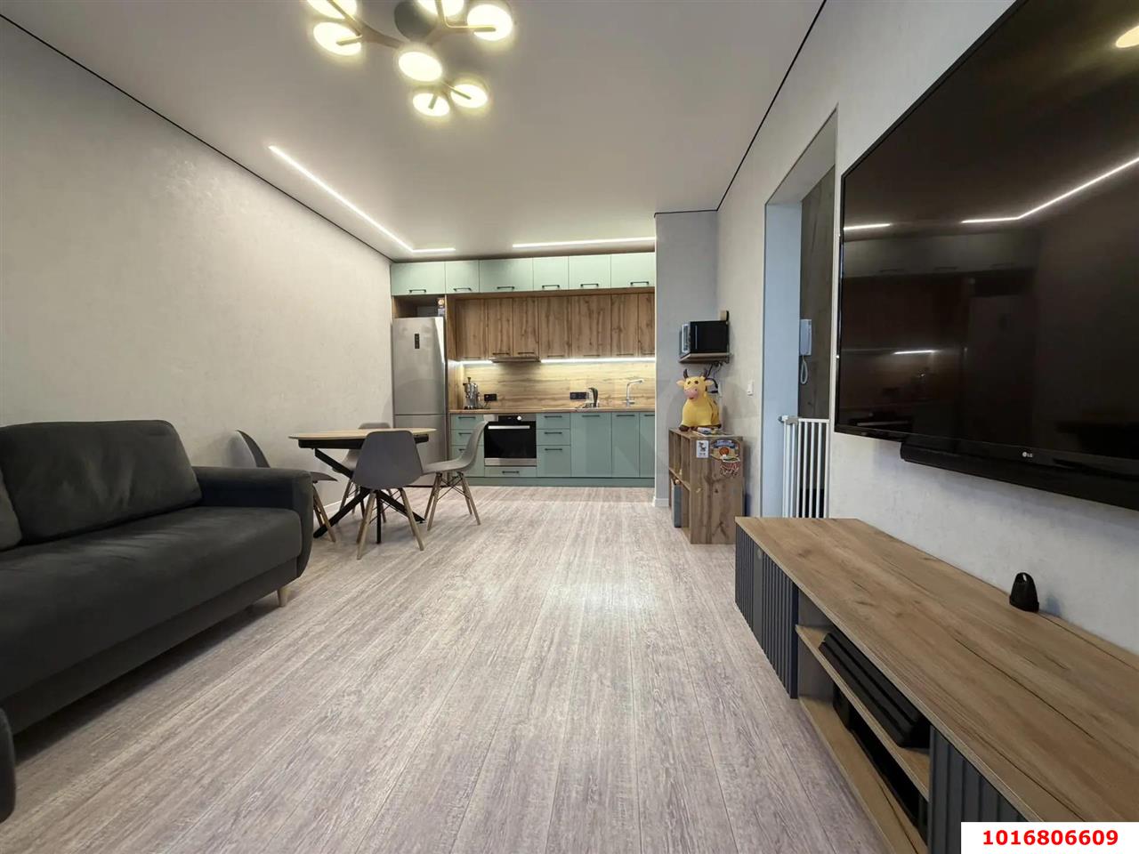 Фото №1: 1-комнатная квартира 38 м² - Краснодар, Прикубанский внутригородской округ, мкр. Восточно-Кругликовский, ул. Героя Владислава Посадского, 47