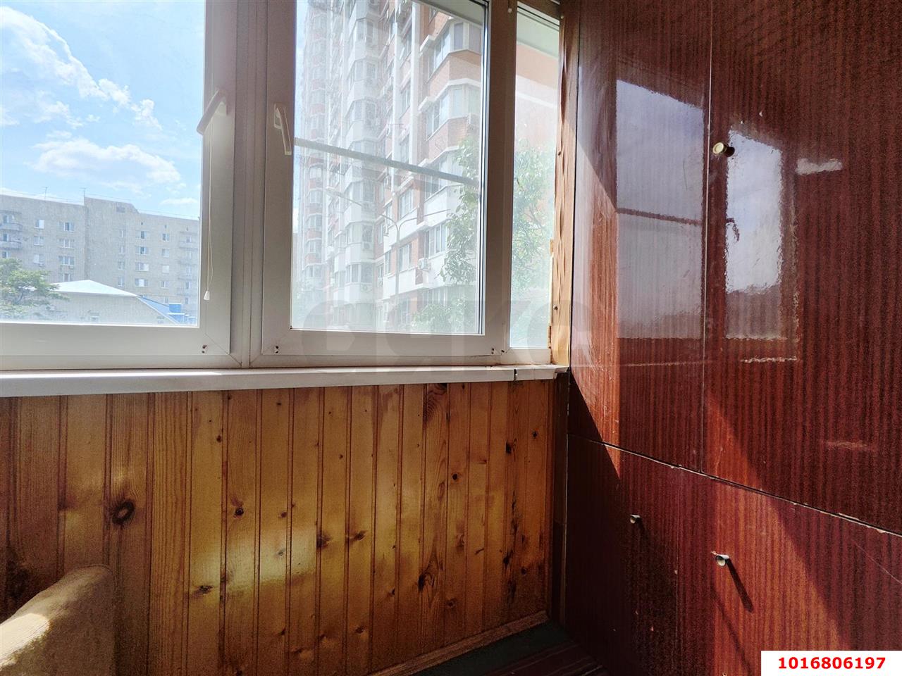 Фото №4: 3-комнатная квартира <span class="whitespace-nowrap">82 м²</span>, <span class="whitespace-nowrap">3/17 эт.</span> - Краснодар, Прикубанский внутригородской округ, мкр. Завод Измерительных Приборов, ул. имени 40-летия Победы, 33/6