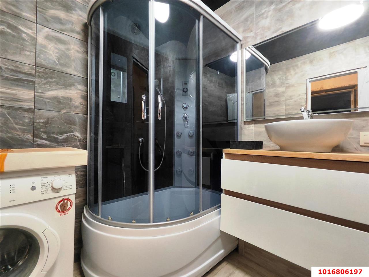 Фото №6: 3-комнатная квартира <span class="whitespace-nowrap">82 м²</span>, <span class="whitespace-nowrap">3/17 эт.</span> - Краснодар, Прикубанский внутригородской округ, мкр. Завод Измерительных Приборов, ул. имени 40-летия Победы, 33/6