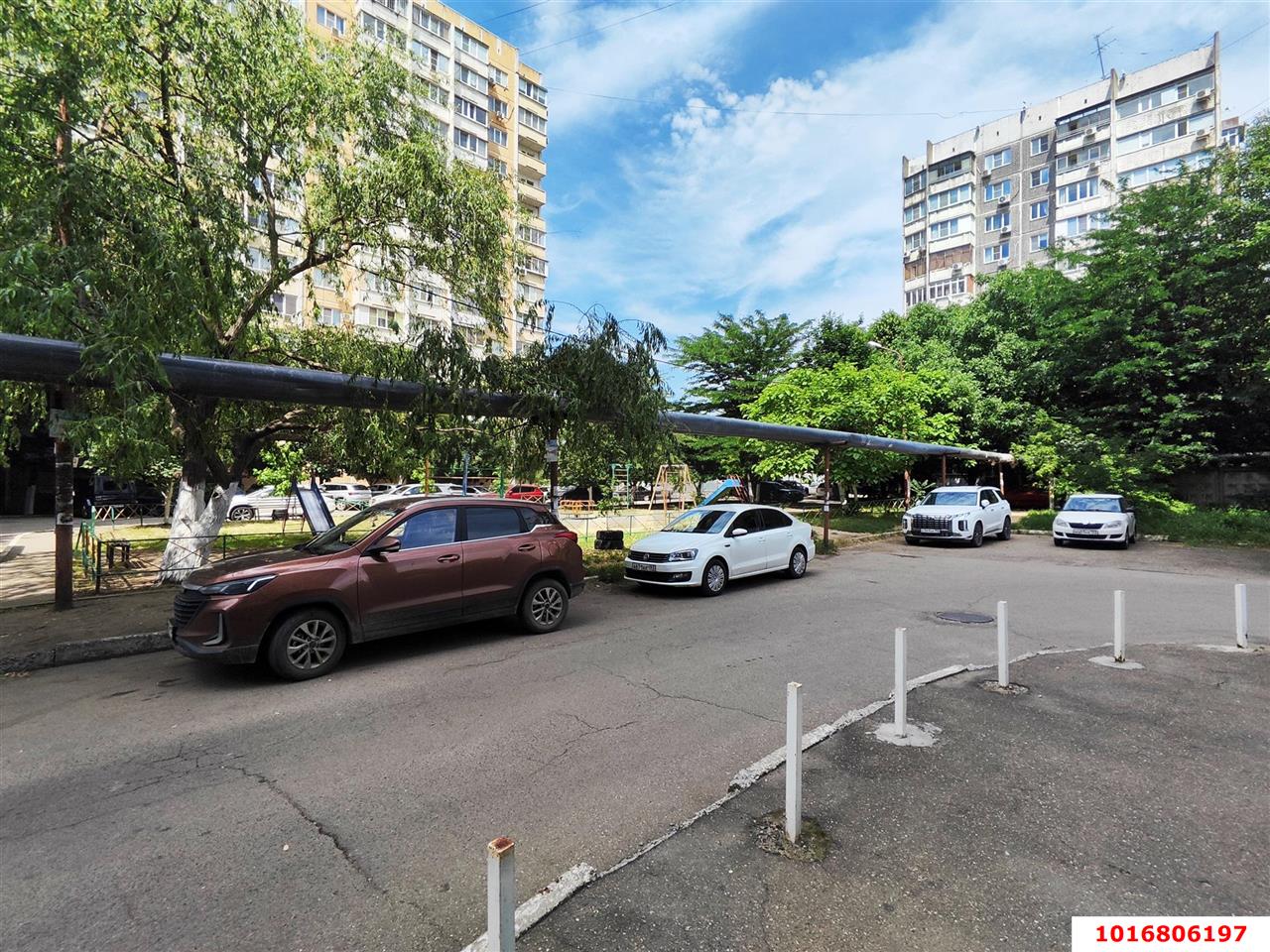Фото №10: 3-комнатная квартира <span class="whitespace-nowrap">82 м²</span>, <span class="whitespace-nowrap">3/17 эт.</span> - Краснодар, Прикубанский внутригородской округ, мкр. Завод Измерительных Приборов, ул. имени 40-летия Победы, 33/6