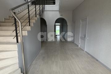 Фото №3: Коммерция 500 м² - Майкоп, ул. Кубанская