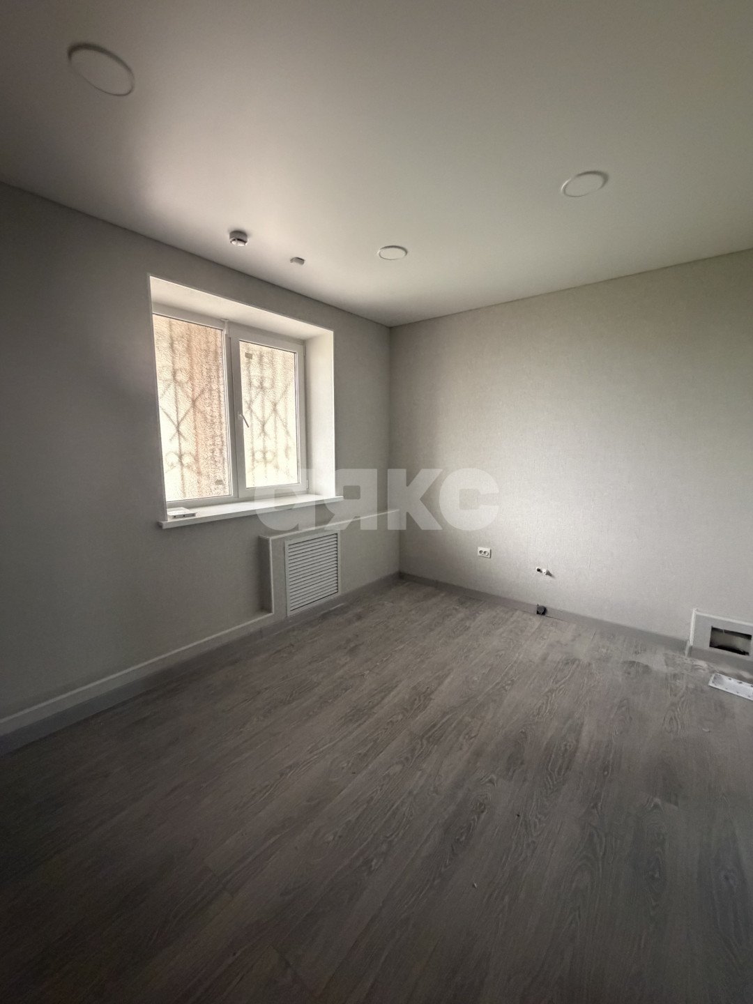 Фото №8: Коммерция 500 м² - Майкоп, ул. Кубанская