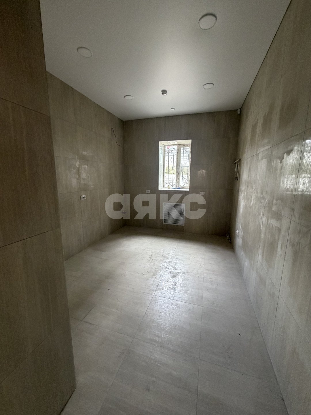 Фото №30: Коммерция 500 м² - Майкоп, ул. Кубанская, 17