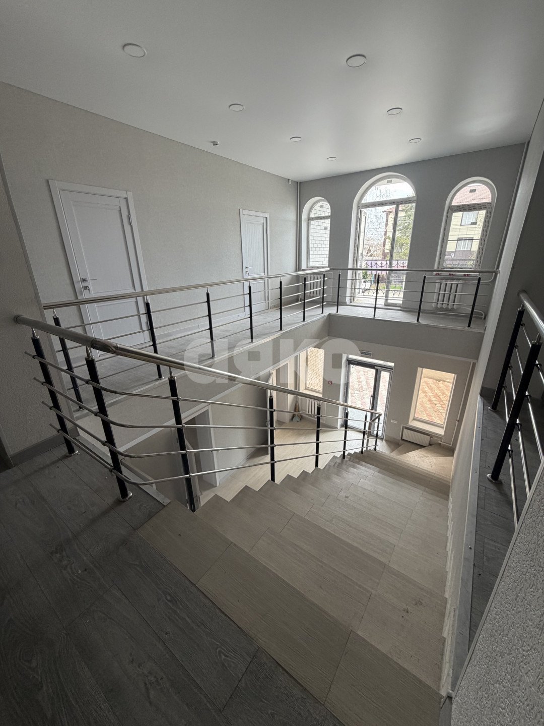 Фото №19: Коммерция 500 м² - Майкоп, ул. Кубанская, 17