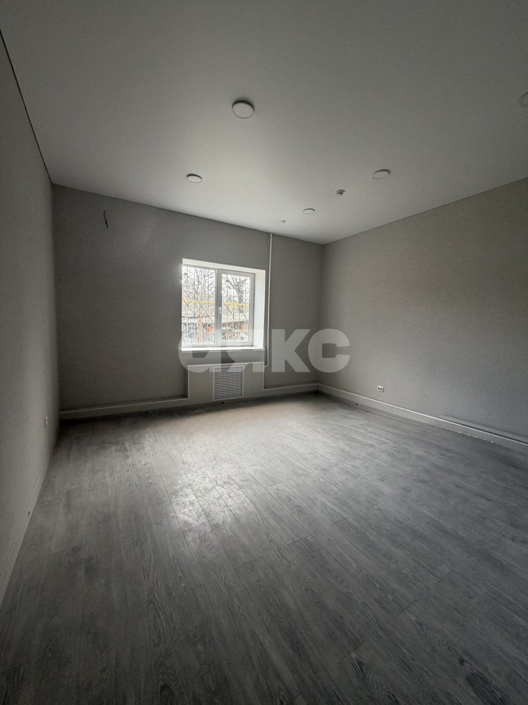 Фото №14: Коммерция 500 м² - Майкоп, ул. Кубанская, 17