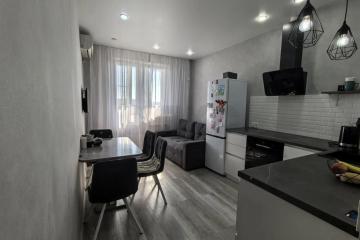 Фото №1: 1-комнатная квартира 42 м² - Краснодар, мкр. Прикубанский внутригородской округ, ул. Александра Покрышкина, 4/10