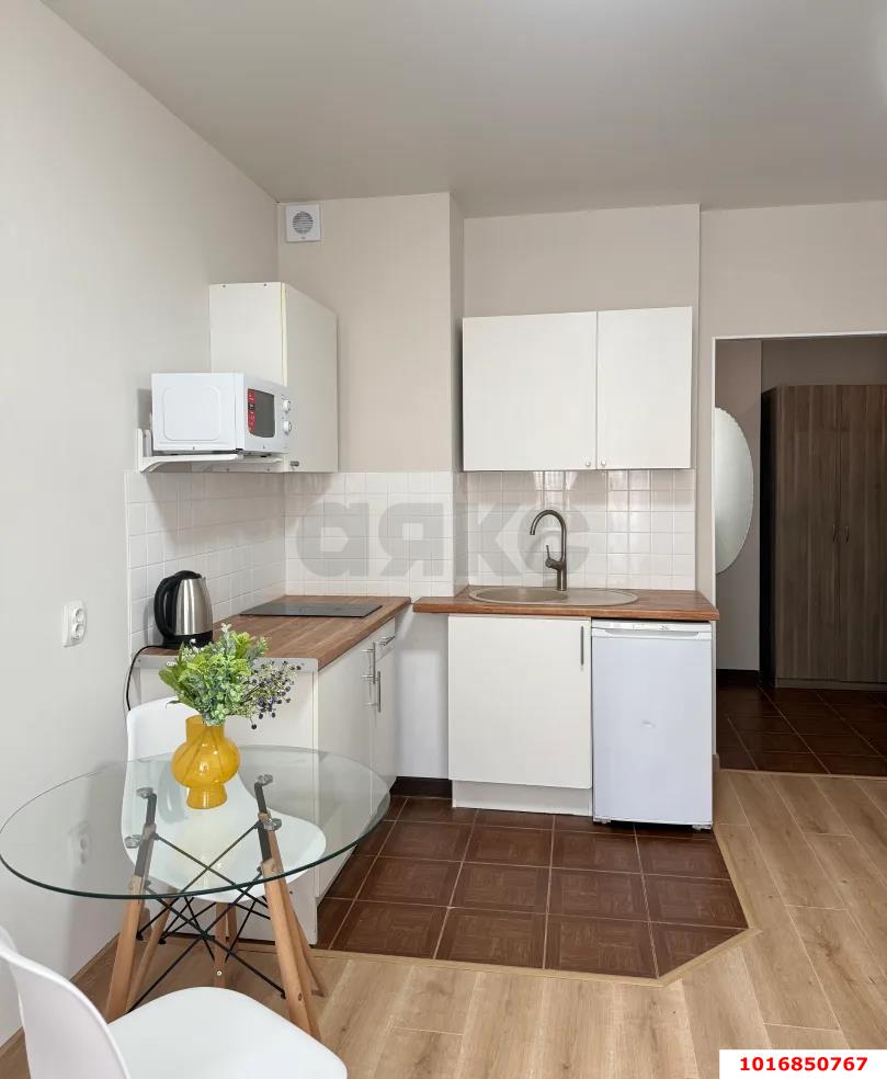 Фото №3: Студия 21 м² - Краснодар, ЖК Смоленский, Прикубанский внутригородской округ, Панорама, мкр. жилой комплекс Смоленский, ул. Восточно-Кругликовская, 30/1