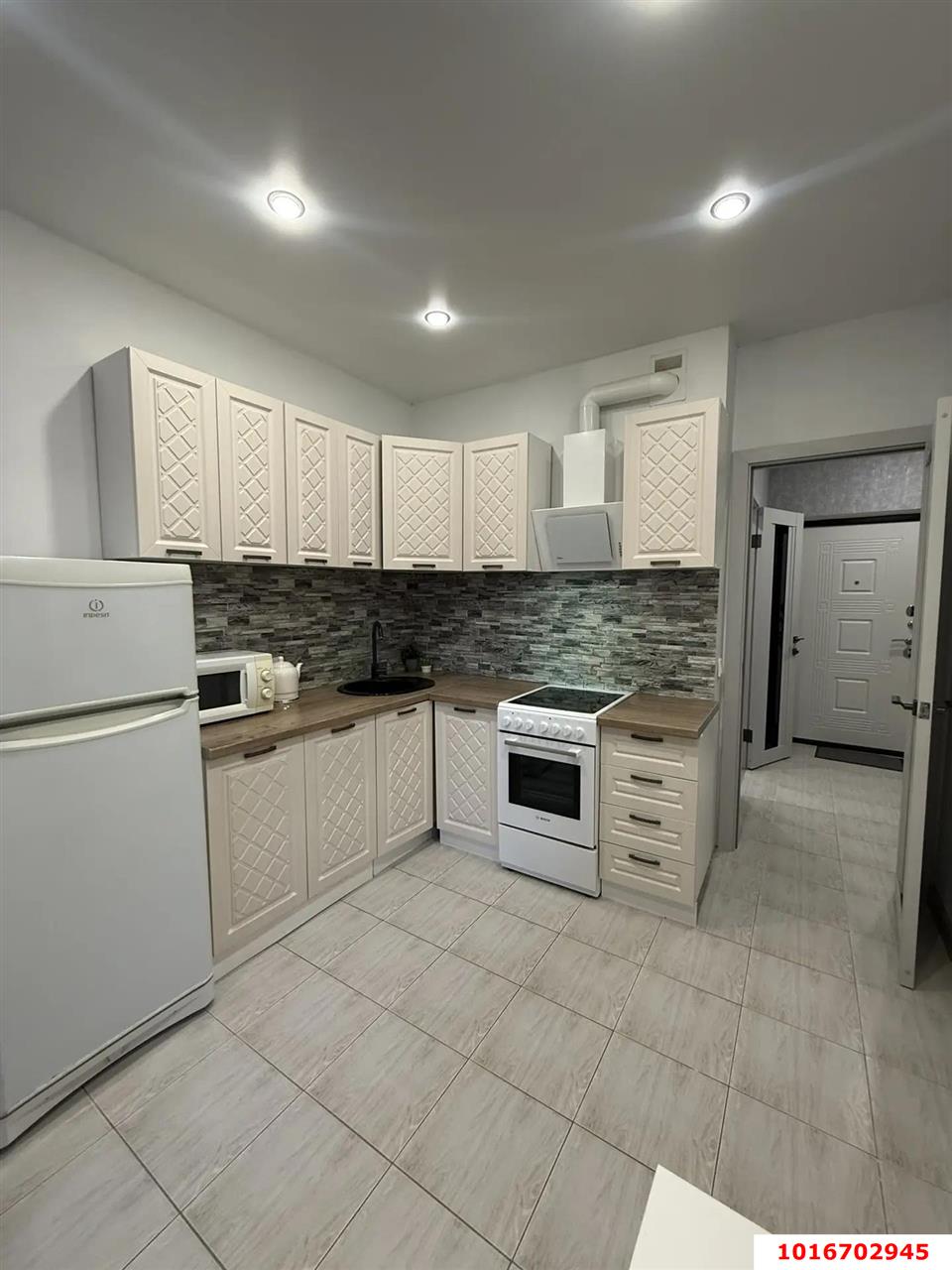 Фото №1: 1-комнатная квартира 37 м² - Краснодар, Прикубанский внутригородской округ, Славянский, мкр. Светлоград, ул. Красных Партизан, 1/4к7