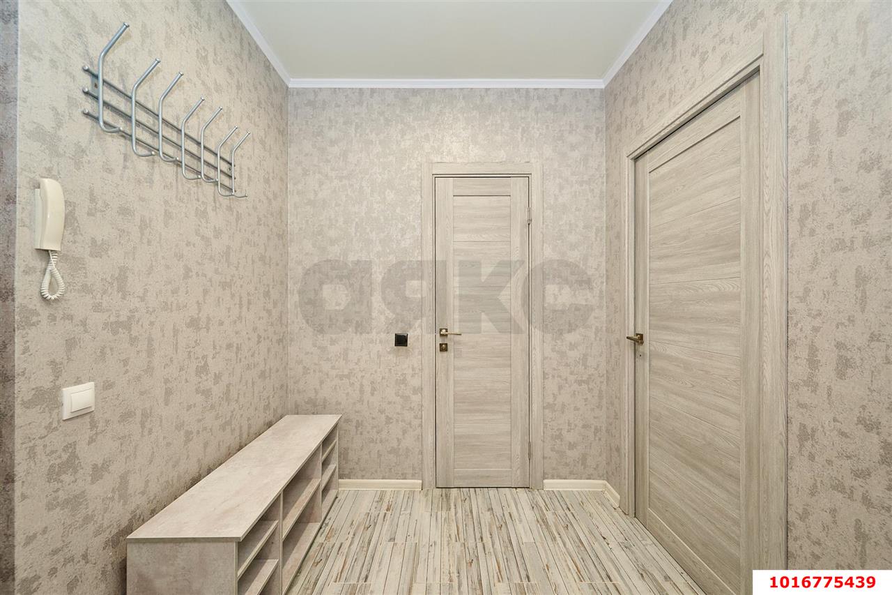 Фото №8: 1-комнатная квартира 43 м² - Краснодар, Центральный внутригородской округ, мкр. Дубинка, ул. КИМ, 143/1