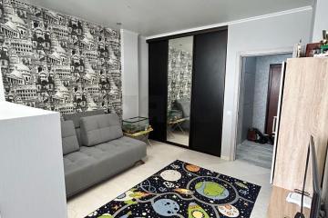 Фото №1: 1-комнатная квартира 43 м² - Краснодар, мкр. Дубинка, ул. КИМ, 143/1