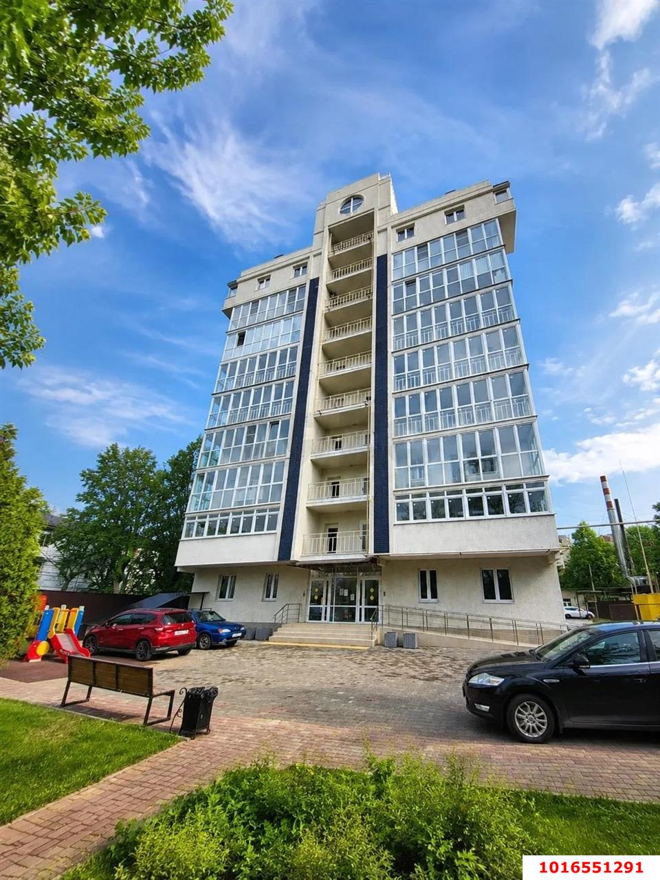 Фото №1: 1-комнатная квартира <span class="whitespace-nowrap">47 м²</span>, <span class="whitespace-nowrap">6/9 эт.</span> - Краснодар, Центральный внутригородской округ, мкр. Центральный, ул. Ленина, 90/1