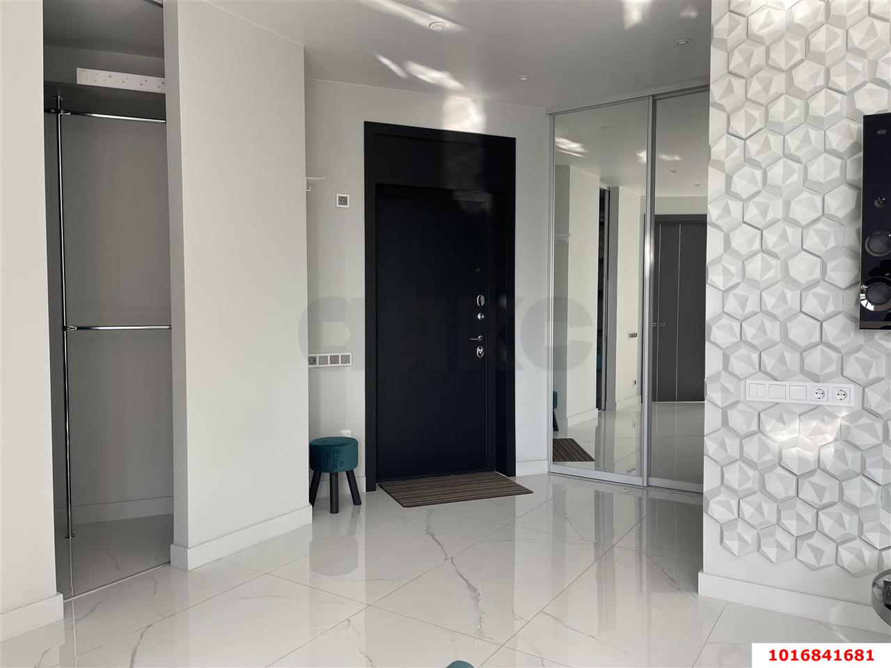 Фото №10: 1-комнатная квартира 54 м² - Краснодар, ЖК Аврора, Западный внутригородской округ, мкр. жилой комплекс Аврора, ул. имени Дзержинского, 95